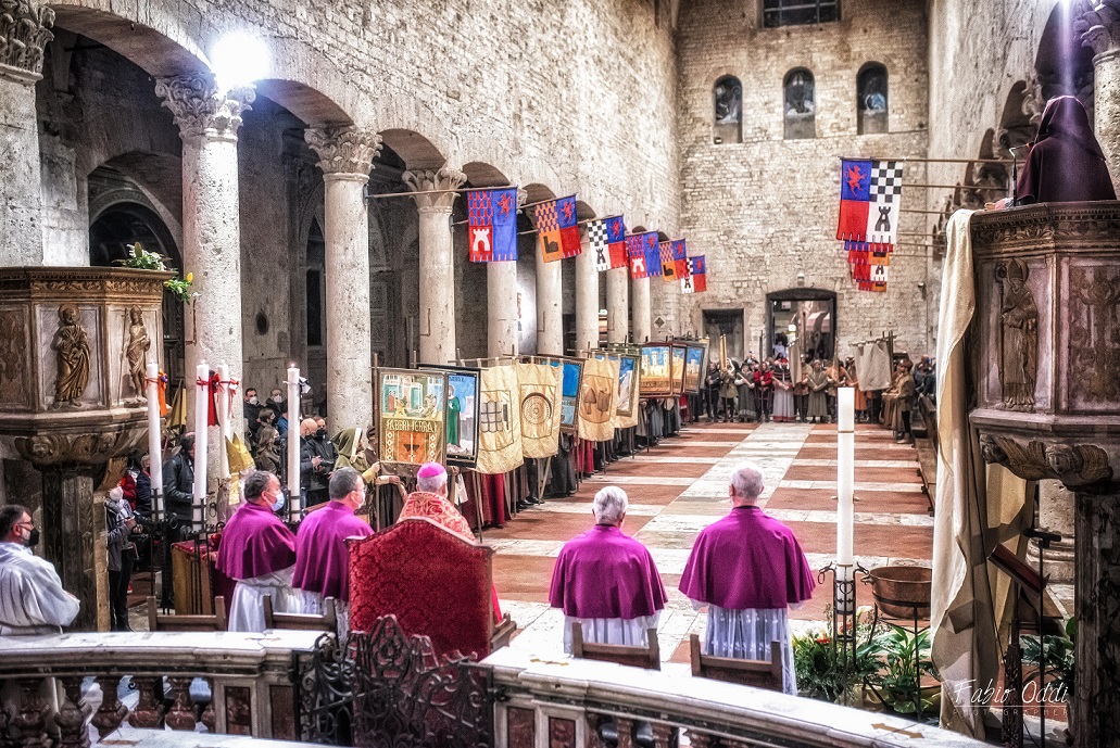 LA CORSA ALL’ANELLO ENTRA NEL VIVO CON LE CELEBRAZIONI PER IL PATRONO SAN GIOVENALE