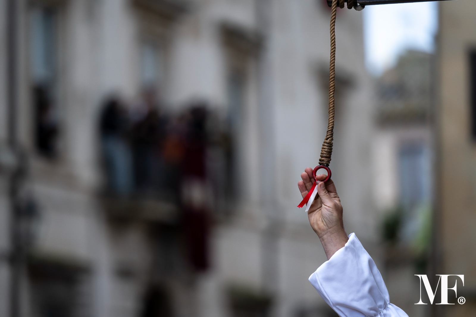 A NARNI SI CELEBRA IL PATRONO SAN GIOVENALE E SI CORRE PER CONQUISTARE L’ANELLO SOSPESO